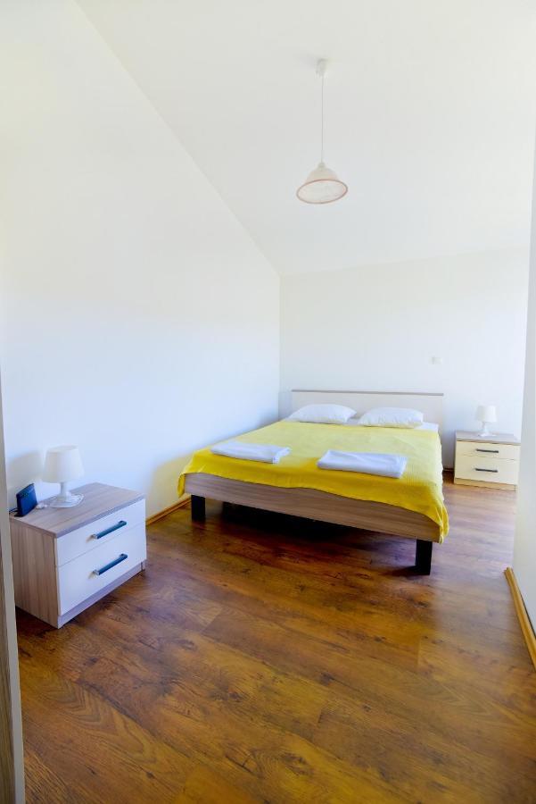 Apartments Bosankic พูลา ภายนอก รูปภาพ